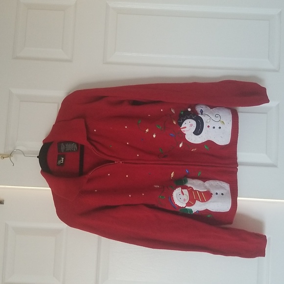 Ms. Lee Christmas sweater - Picture 5 of 5